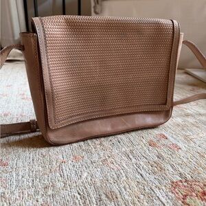 Nisolo Clara Crossbody Bag- tan leather